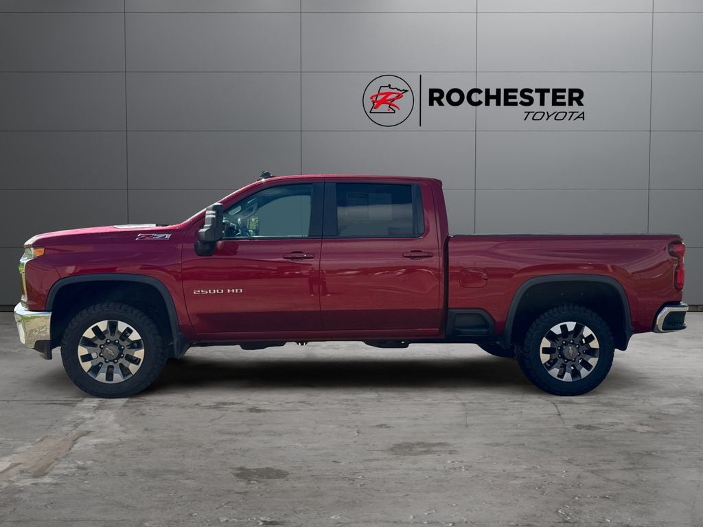 Used 2021 Chevrolet Silverado 2500HD LT with VIN 1GC4YNE74MF246128 for sale in Rochester, Minnesota