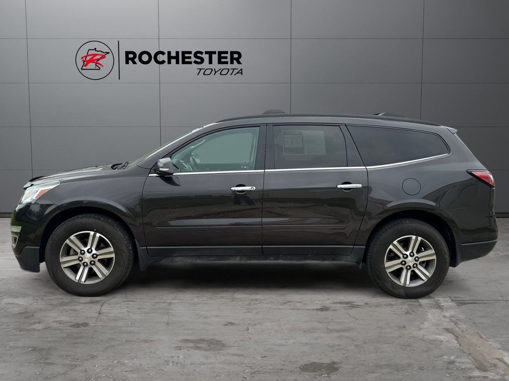 Used 2017 Chevrolet Traverse 1LT with VIN 1GNKVGKD0HJ208346 for sale in Rochester, Minnesota