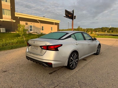 2021 Nissan Altima 2.5 SR FWD