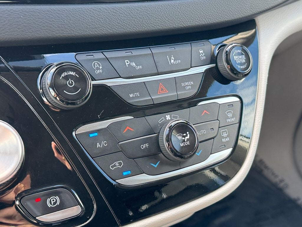 2024 Chrysler Pacifica Touring L FWD