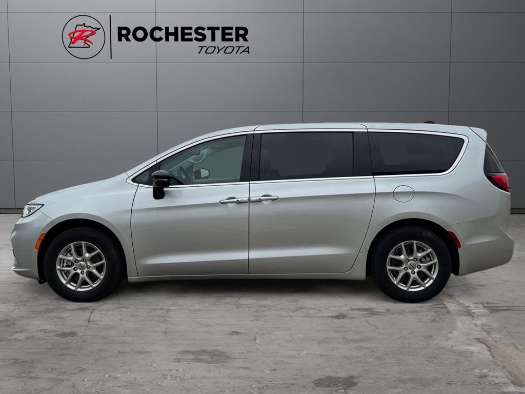 Used 2024 Chrysler Pacifica Touring L with VIN 2C4RC1BGXRR129686 for sale in Rochester, Minnesota