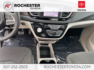 2024 Chrysler Voyager LX FWD