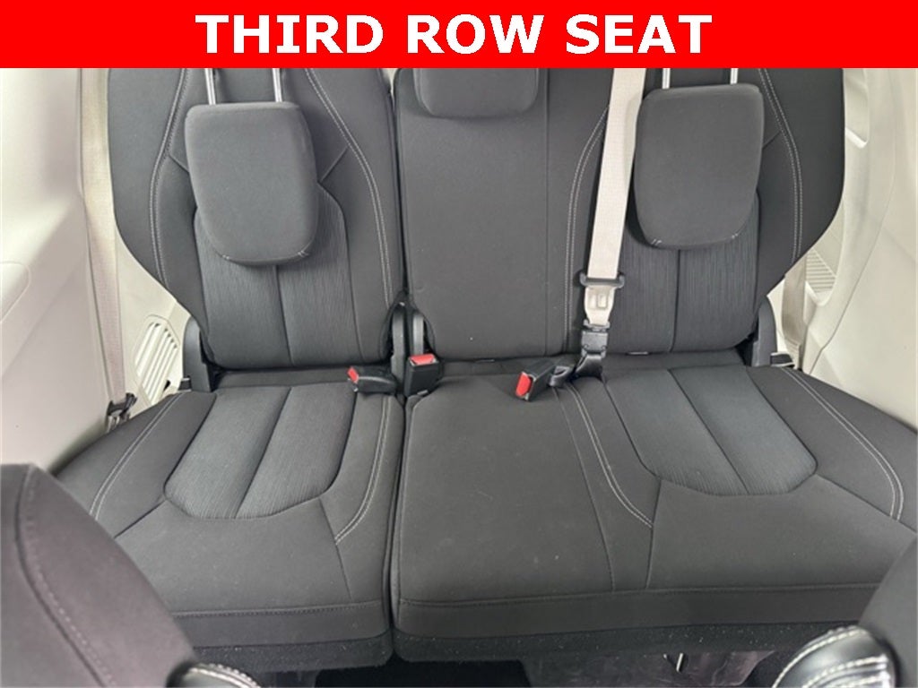 2023 Chrysler Voyager LX FWD