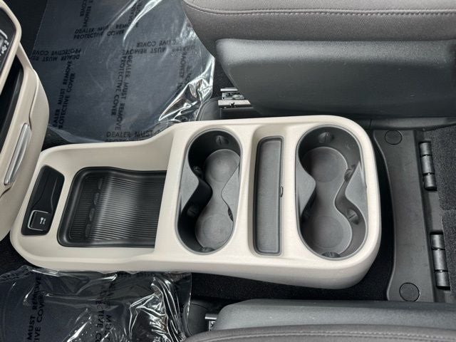 2023 Chrysler Voyager LX FWD