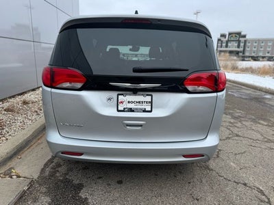 2023 Chrysler Voyager LX FWD