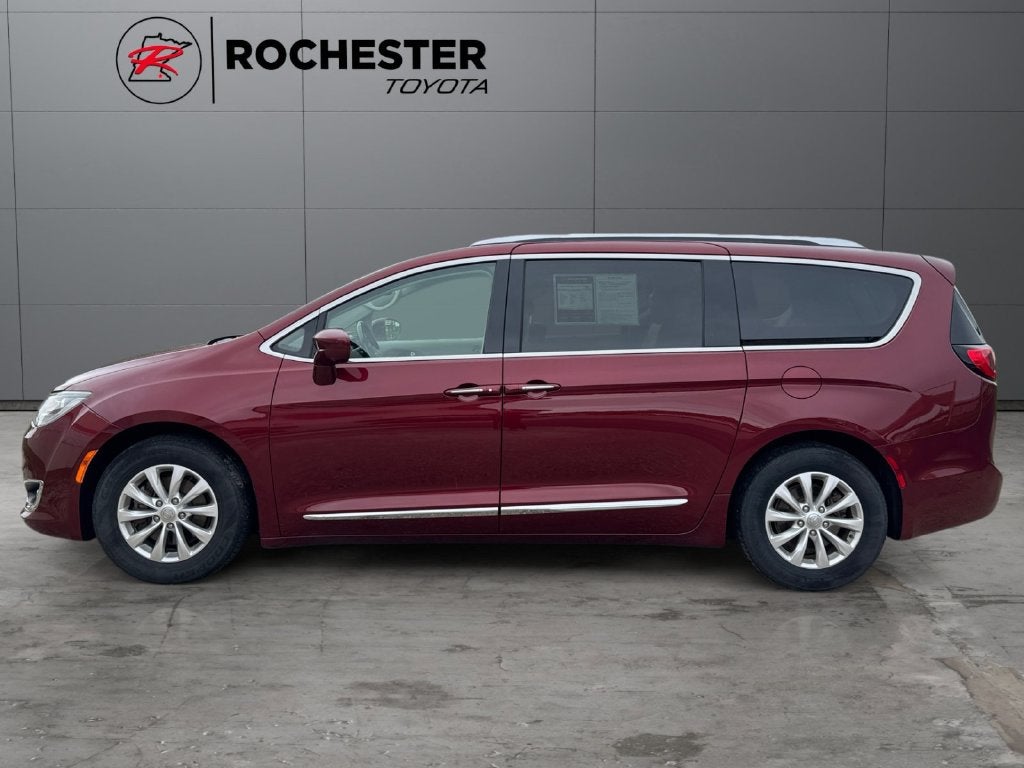 Used 2018 Chrysler Pacifica Touring L Plus with VIN 2C4RC1EG5JR131216 for sale in Rochester, Minnesota