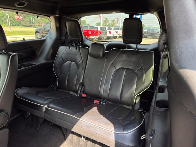 2025 Chrysler Pacifica Limited FWD