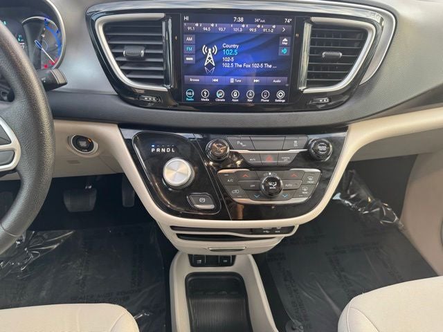Used 2019 Chrysler Pacifica Hybrid Touring Plus with VIN 2C4RC1H76KR709109 for sale in Rochester, Minnesota