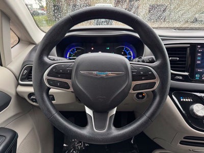 2019 Chrysler Pacifica Hybrid Touring Plus FWD
