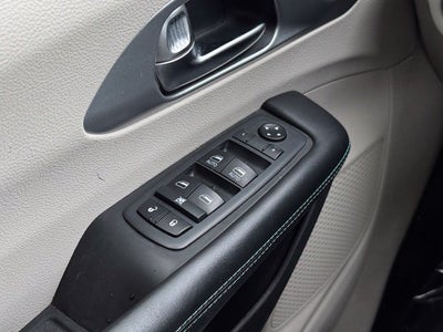 2019 Chrysler Pacifica Hybrid Touring Plus FWD