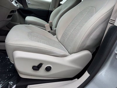 2019 Chrysler Pacifica Hybrid Touring Plus FWD