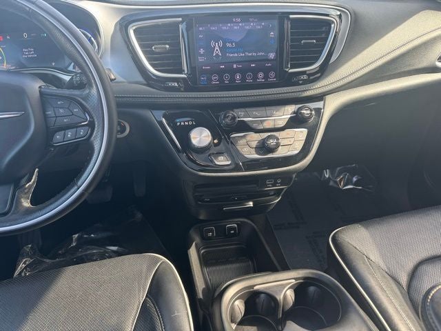 Used 2020 Chrysler Pacifica Hybrid Limited with VIN 2C4RC1N74LR187747 for sale in Rochester, Minnesota