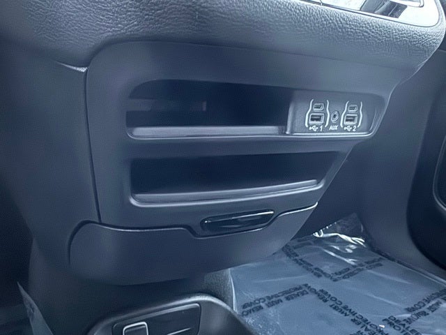 2024 Chrysler Pacifica Hybrid Select FWD