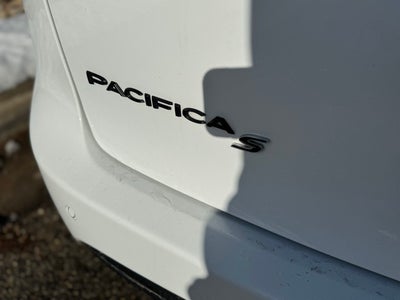 2024 Chrysler Pacifica Hybrid Select FWD