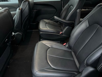 2024 Chrysler Pacifica Hybrid Select FWD