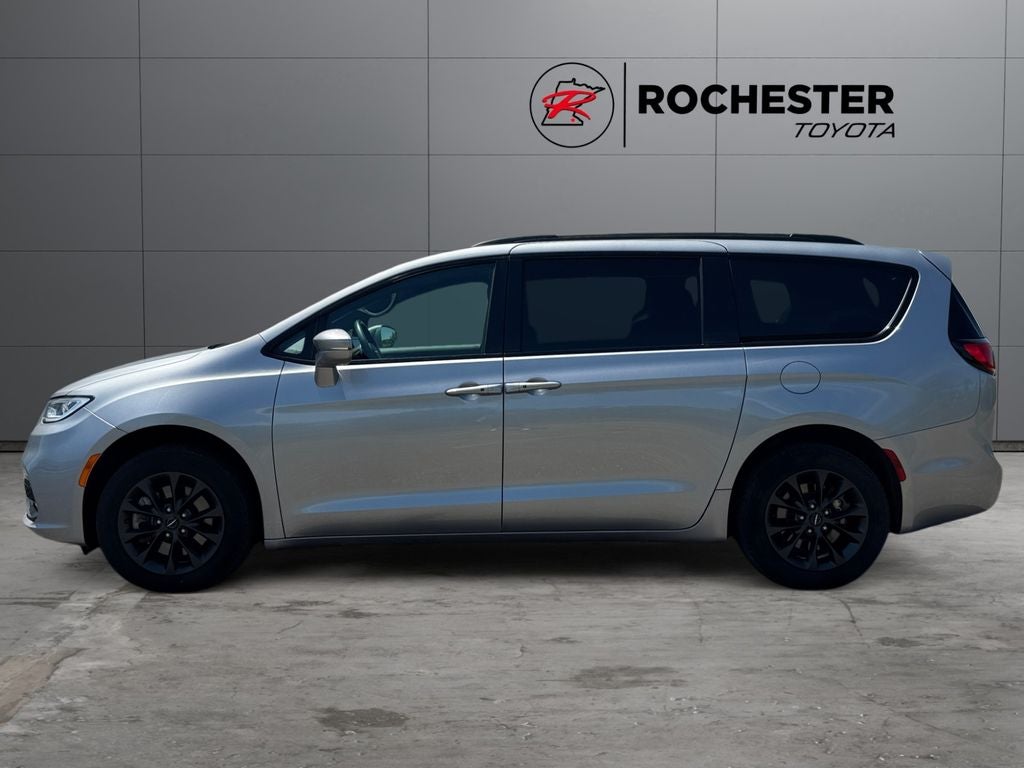 Used 2021 Chrysler Pacifica Touring L with VIN 2C4RC3BG8MR575484 for sale in Rochester, Minnesota