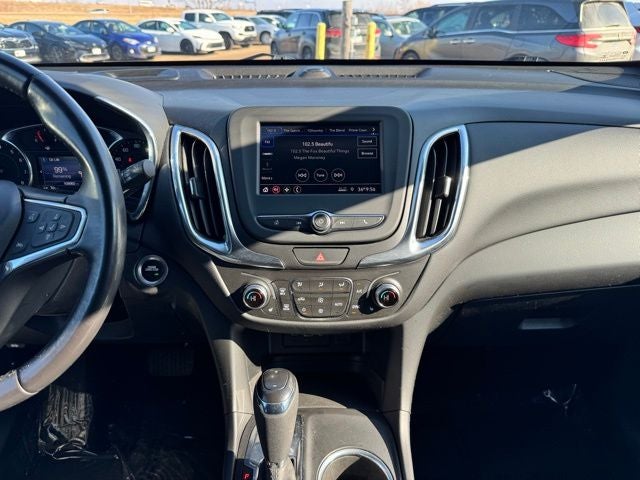 Used 2020 Chevrolet Equinox LT with VIN 2GNAXUEV7L6269238 for sale in Rochester, Minnesota