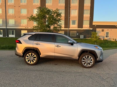 2024 Toyota RAV4 XLE Premium AWD