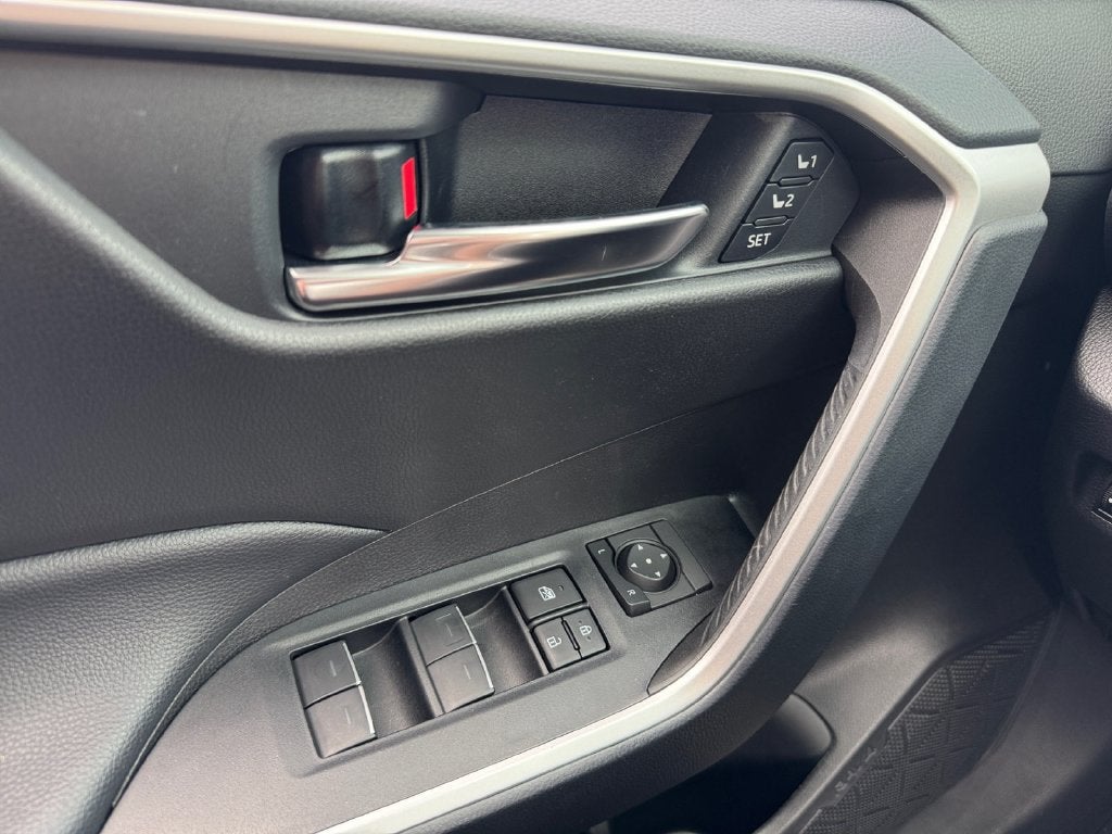 2025 Toyota RAV4 XLE Premium AWD
