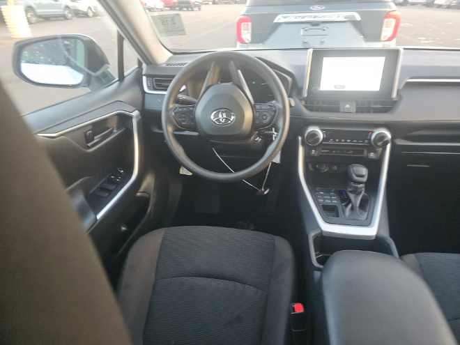2025 Toyota RAV4 LE AWD