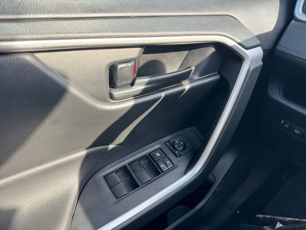 2022 Toyota RAV4 LE AWD