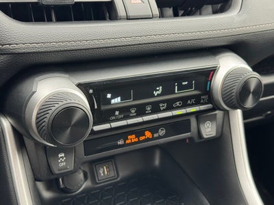 2025 Toyota RAV4 LE AWD