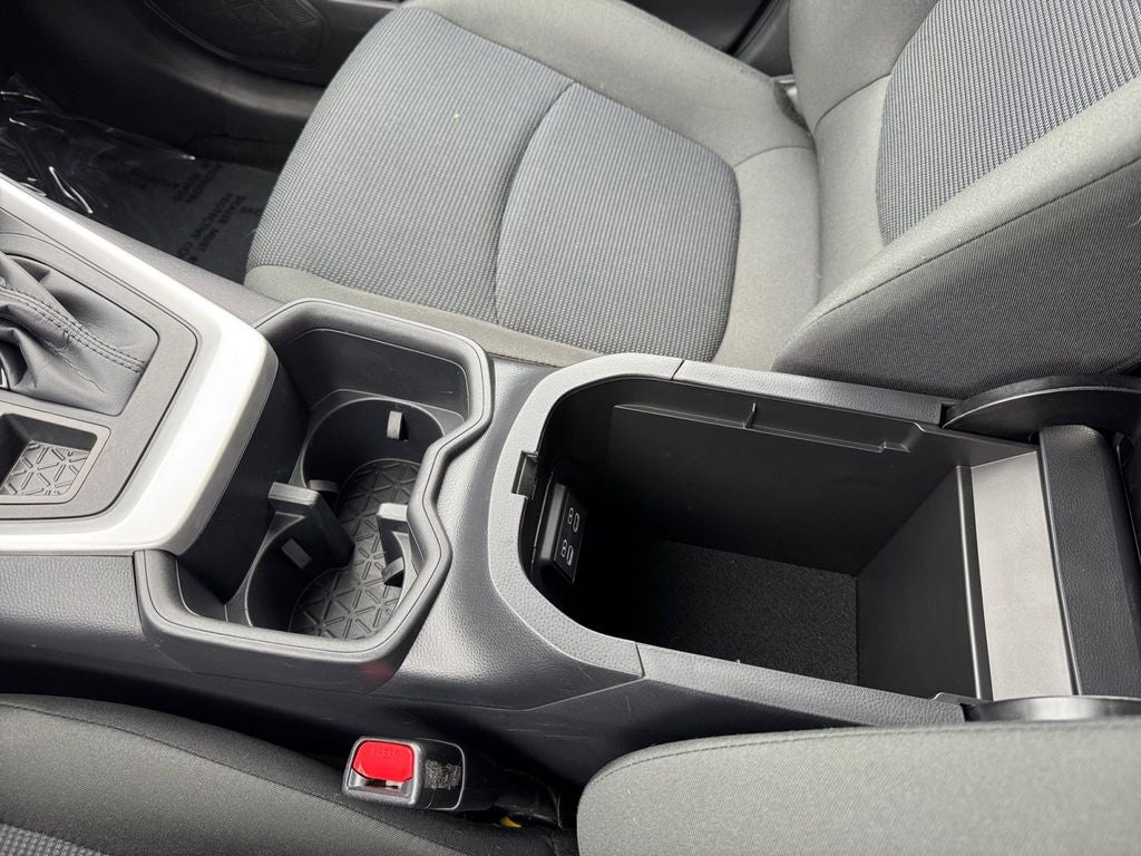 2025 Toyota RAV4 LE AWD