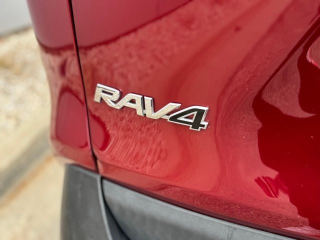2022 Toyota RAV4 LE AWD