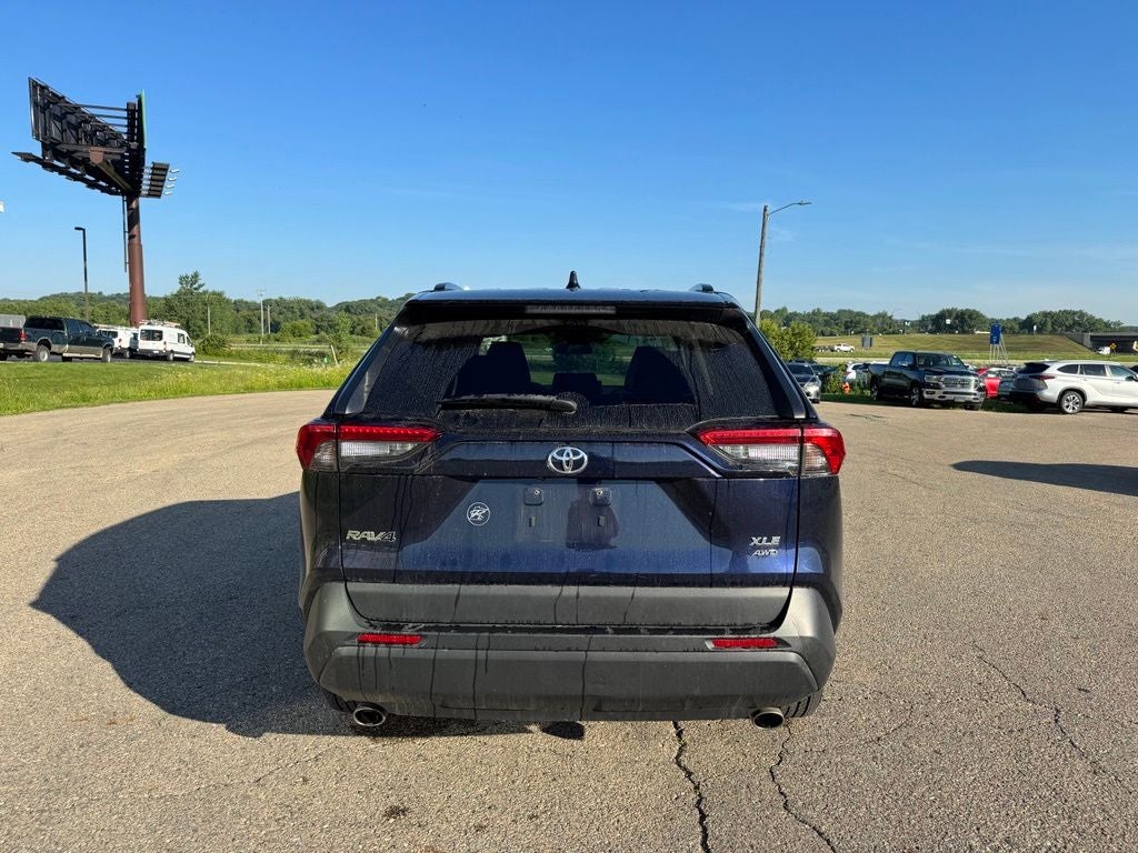 2022 Toyota RAV4 XLE AWD