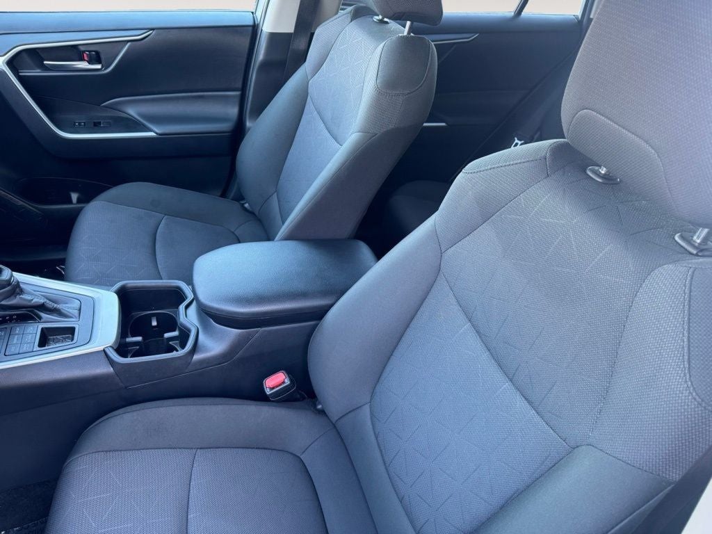 2025 Toyota RAV4 XLE AWD