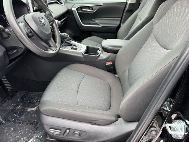 2025 Toyota RAV4 XLE AWD