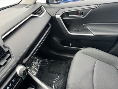 2025 Toyota RAV4 XLE AWD