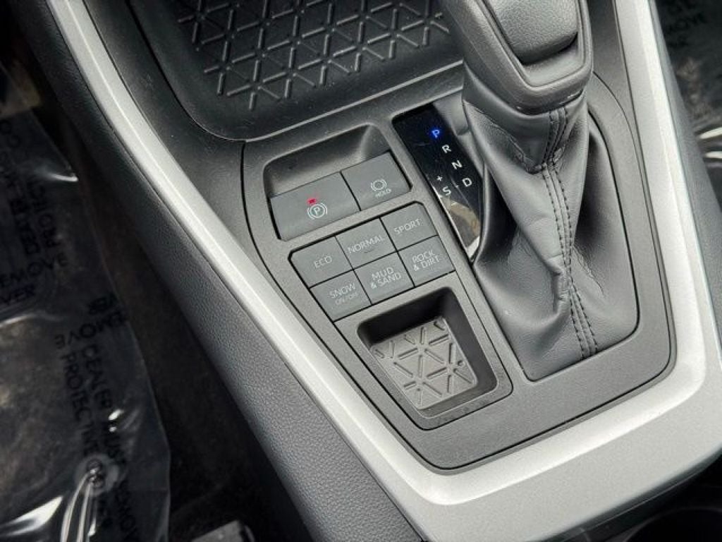 2025 Toyota RAV4 XLE AWD
