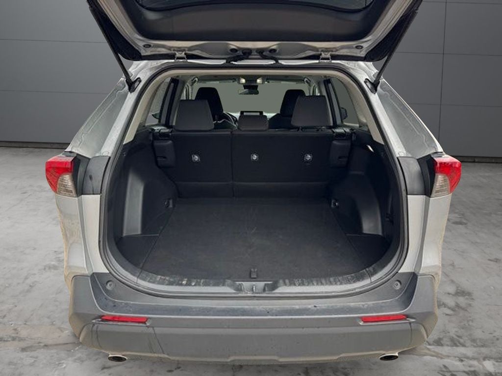2025 Toyota RAV4 XLE AWD