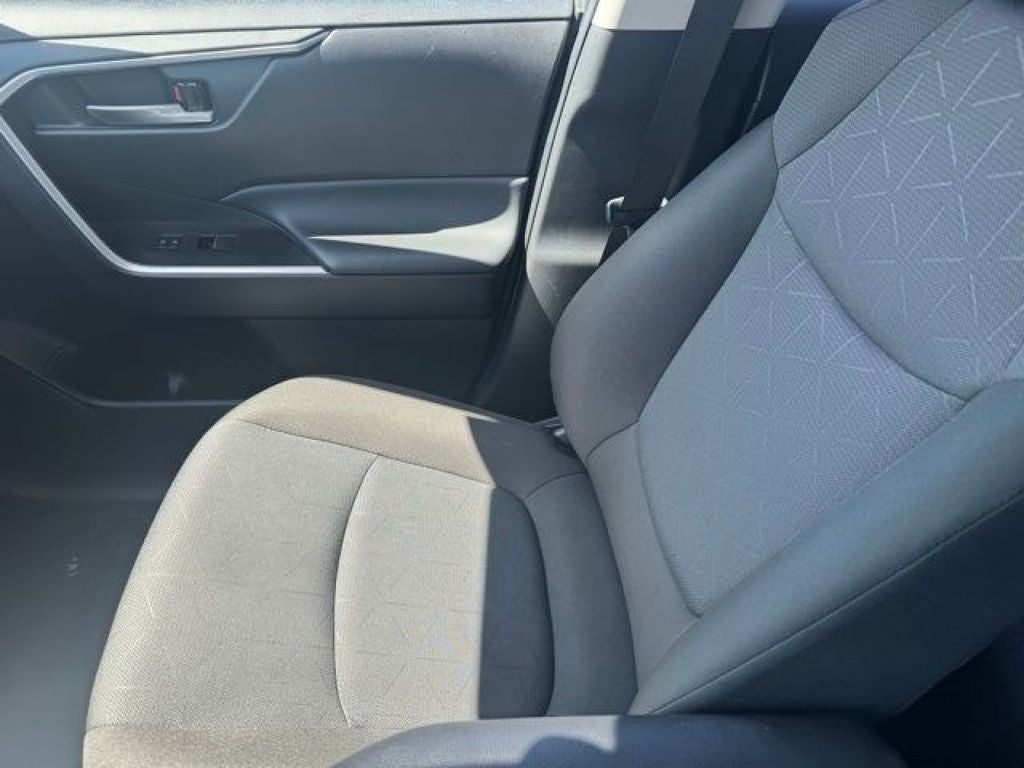 2025 Toyota RAV4 XLE AWD