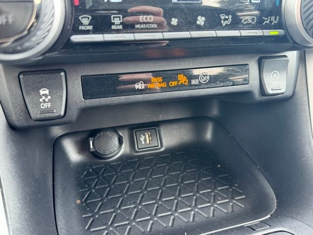 2025 Toyota RAV4 XLE AWD