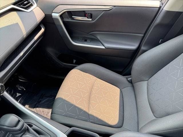 2024 Toyota RAV4 XLE AWD