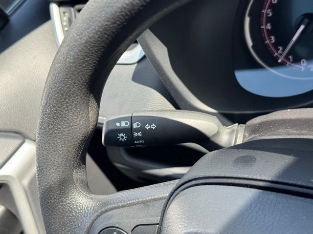 2025 Toyota RAV4 XLE - Photo 26