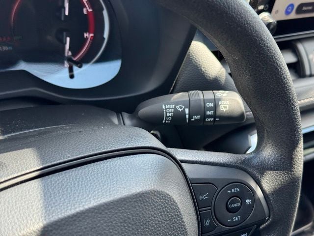 2025 Toyota RAV4 XLE - Photo 27
