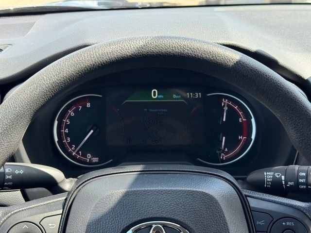 2025 Toyota RAV4 XLE - Photo 28