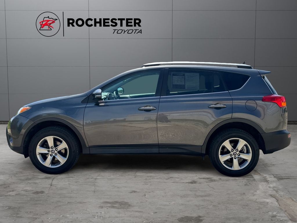 Used 2015 Toyota RAV4 XLE with VIN 2T3RFREV1FW255873 for sale in Rochester, Minnesota