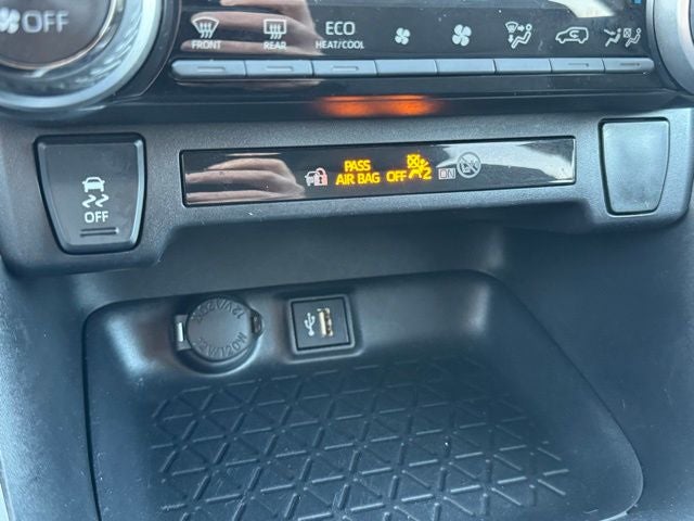 2025 Toyota RAV4 Hybrid XLE AWD