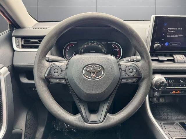 2024 Toyota RAV4 XLE FWD