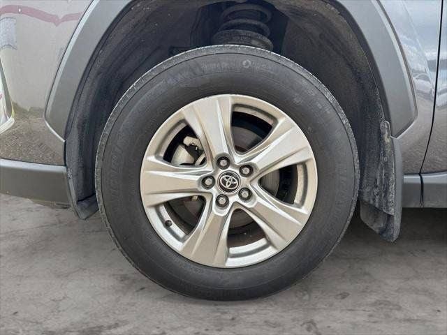 2024 Toyota RAV4 XLE FWD