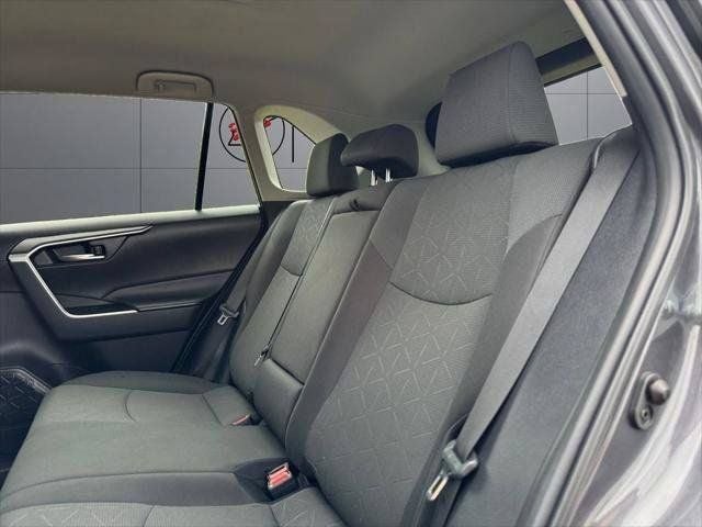 2024 Toyota RAV4 XLE FWD