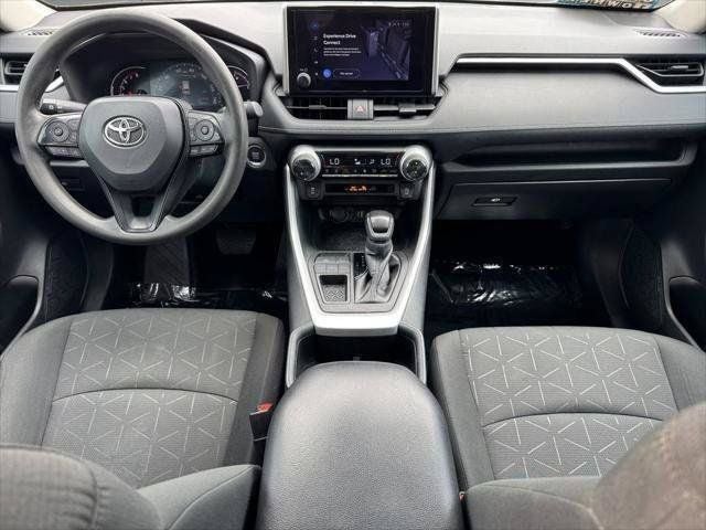 2024 Toyota RAV4 XLE FWD