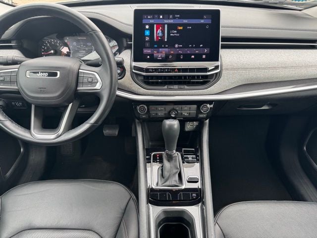 Used 2022 Jeep Compass Latitude Lux with VIN 3C4NJDFB9NT191091 for sale in Rochester, Minnesota