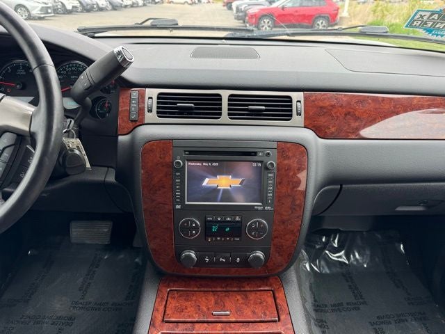 Used 2013 Chevrolet Avalanche LTZ with VIN 3GNTKGE71DG305179 for sale in Rochester, Minnesota