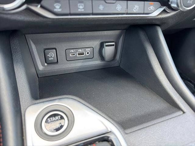 2025 Nissan Sentra SR FWD