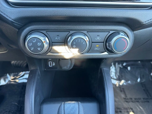 2024 Nissan Versa 1.6 S FWD